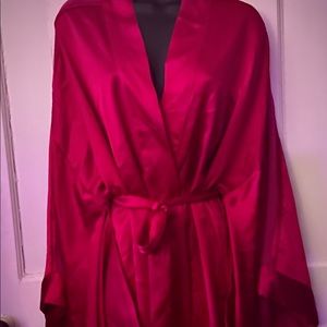 VICTORIA’S SECRET SATIN KIMONO ROBE